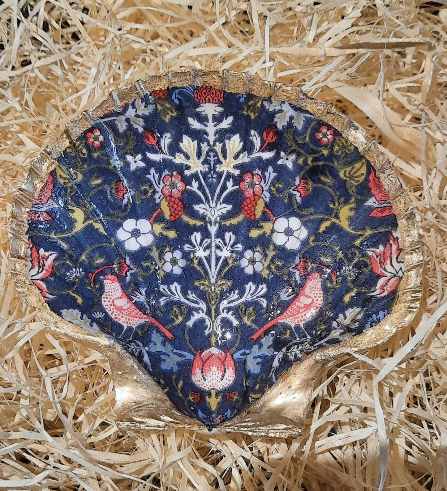William Morris design Scallop shell
