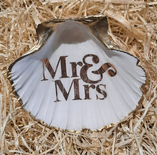 Mr and Mrs scallop shell