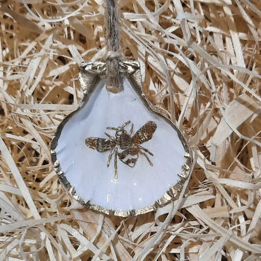 Small bee hanging shell